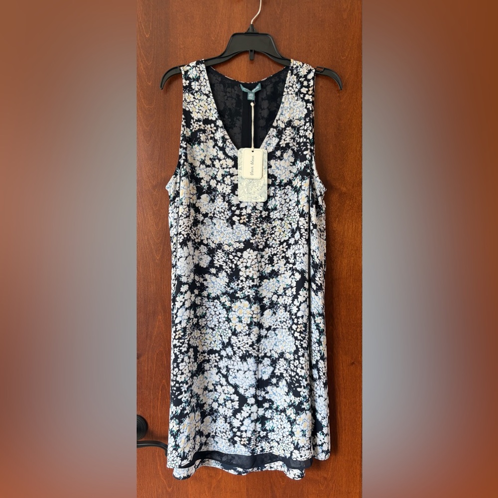 Floral Sleeveless Shift Dress - Navy & White